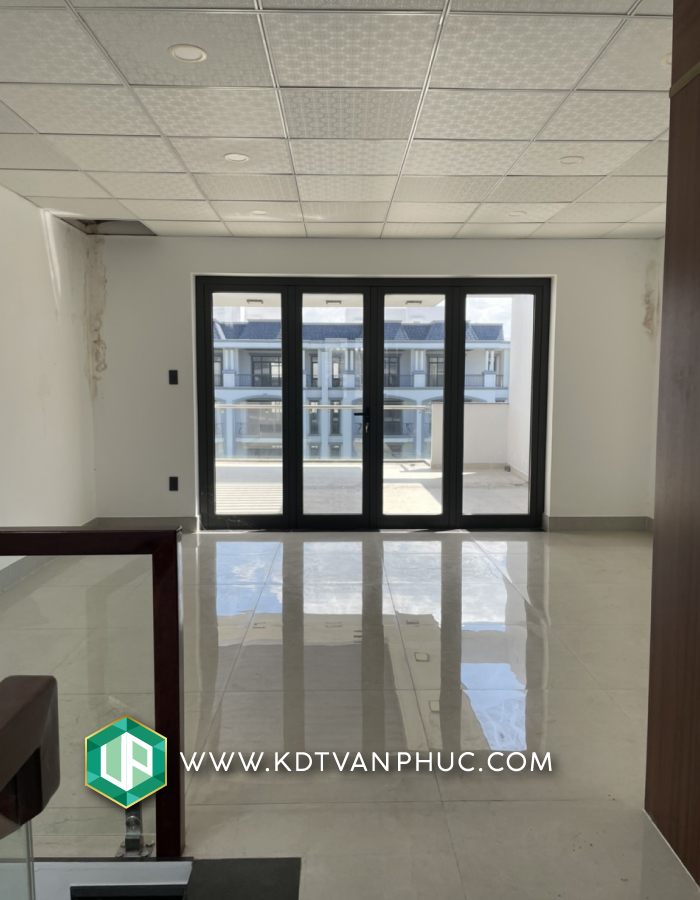 Bán shophouse vạn phúc city