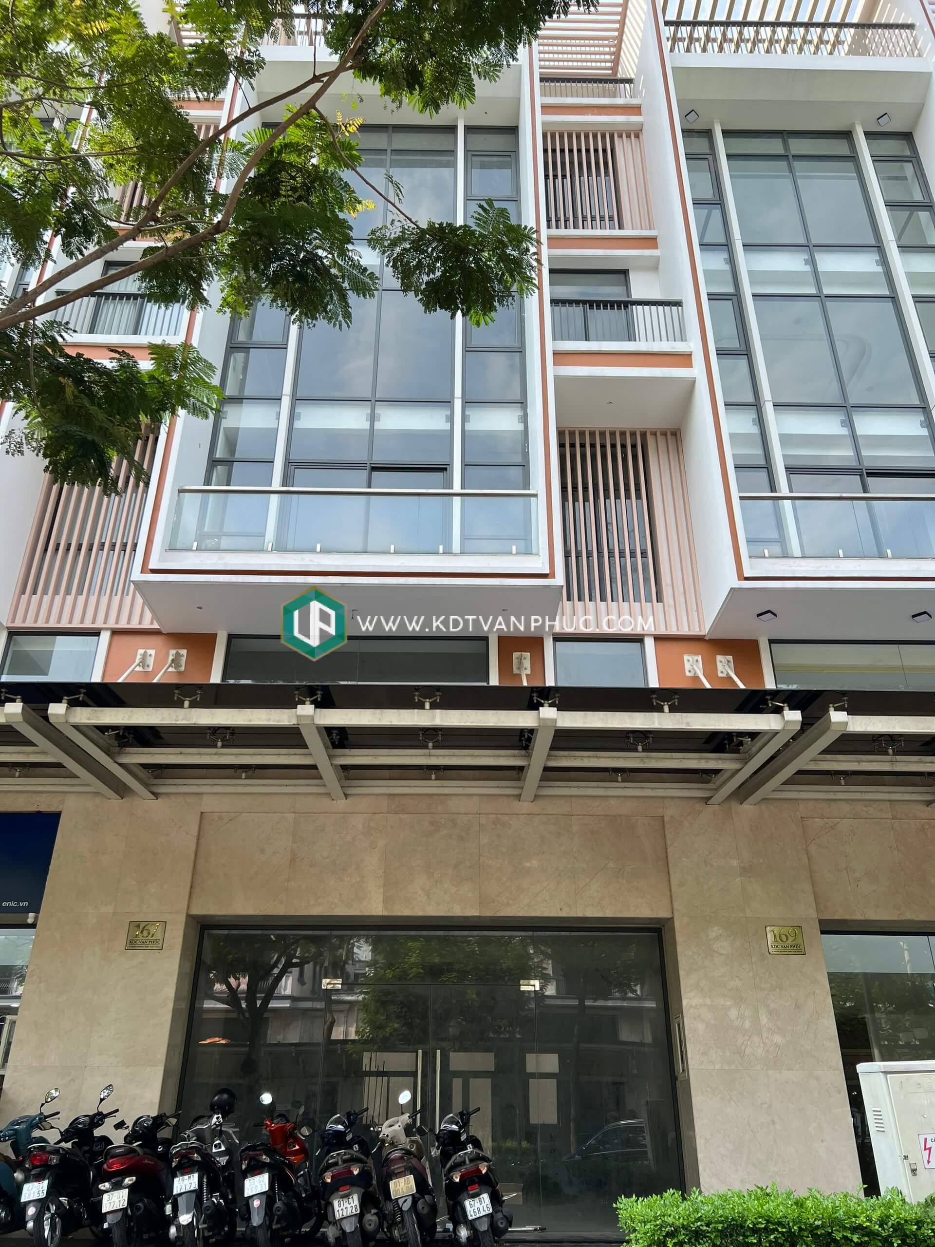 bán shophouse vạn phúc city