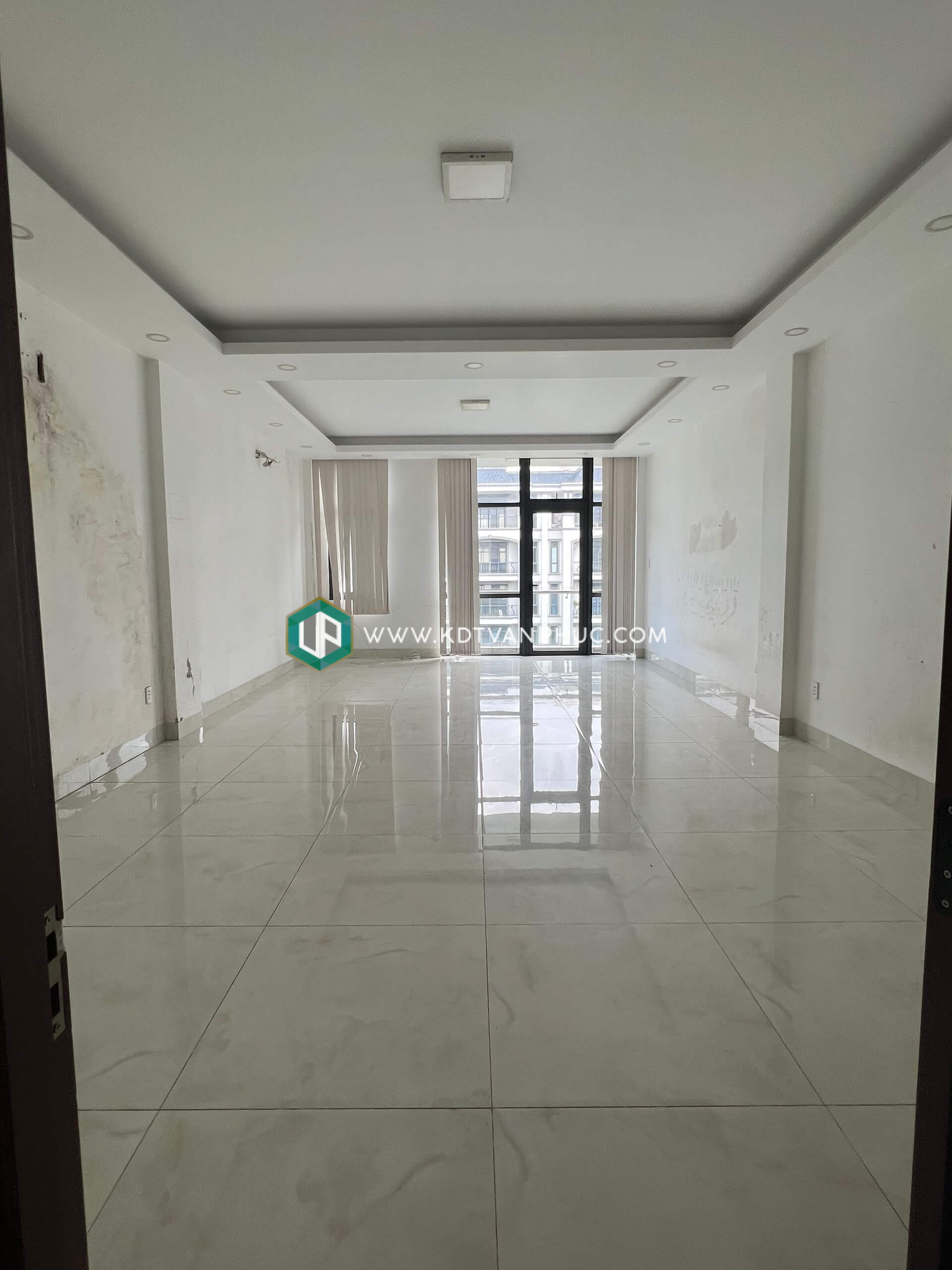 bán shophouse vạn phúc city