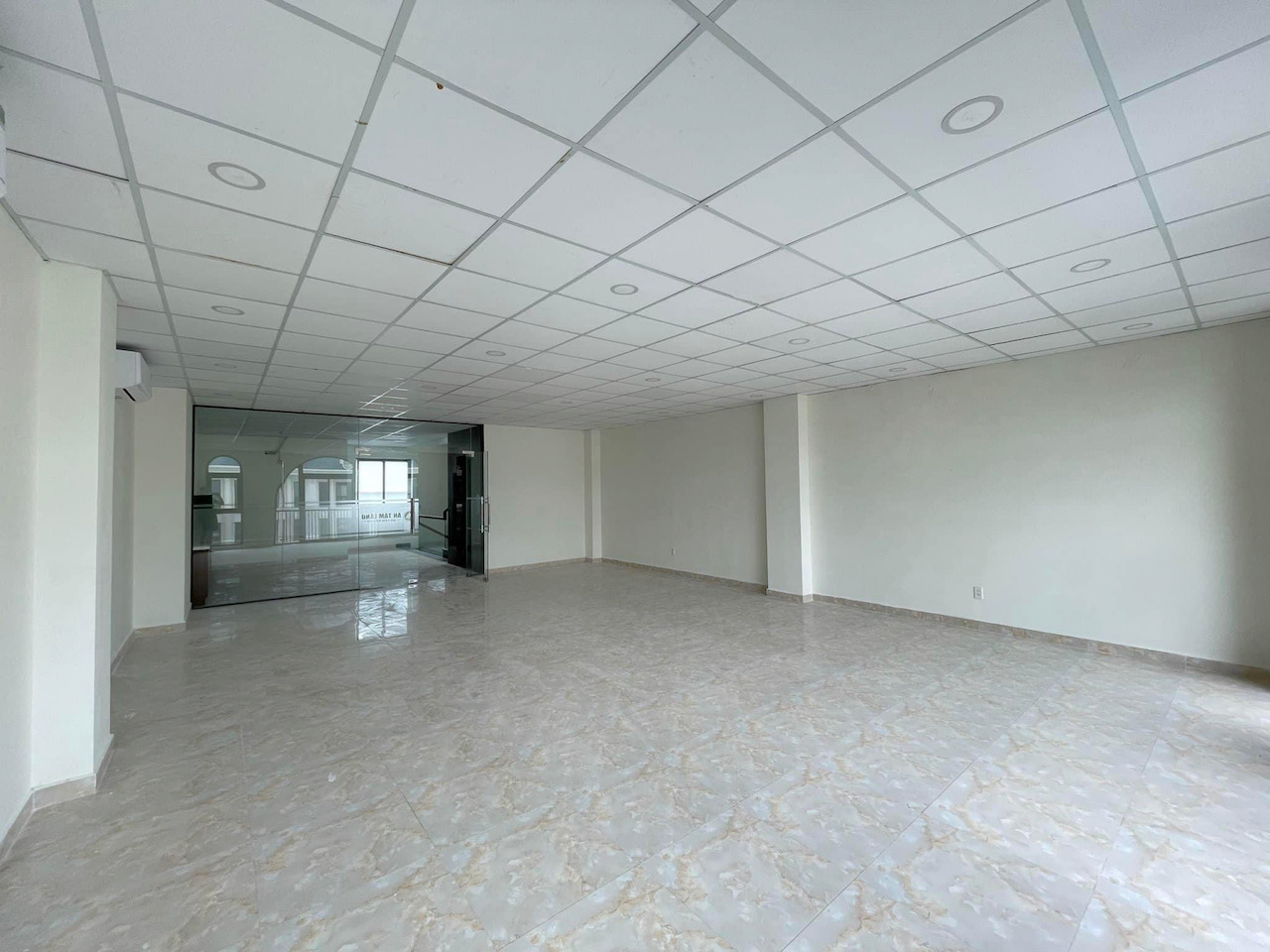 cho thuê nhà vạn phúc city