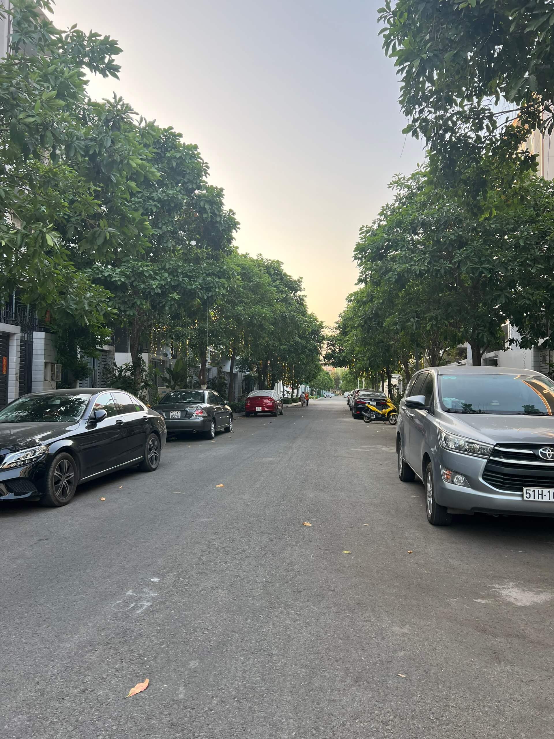 bán nhà vạn phúc city