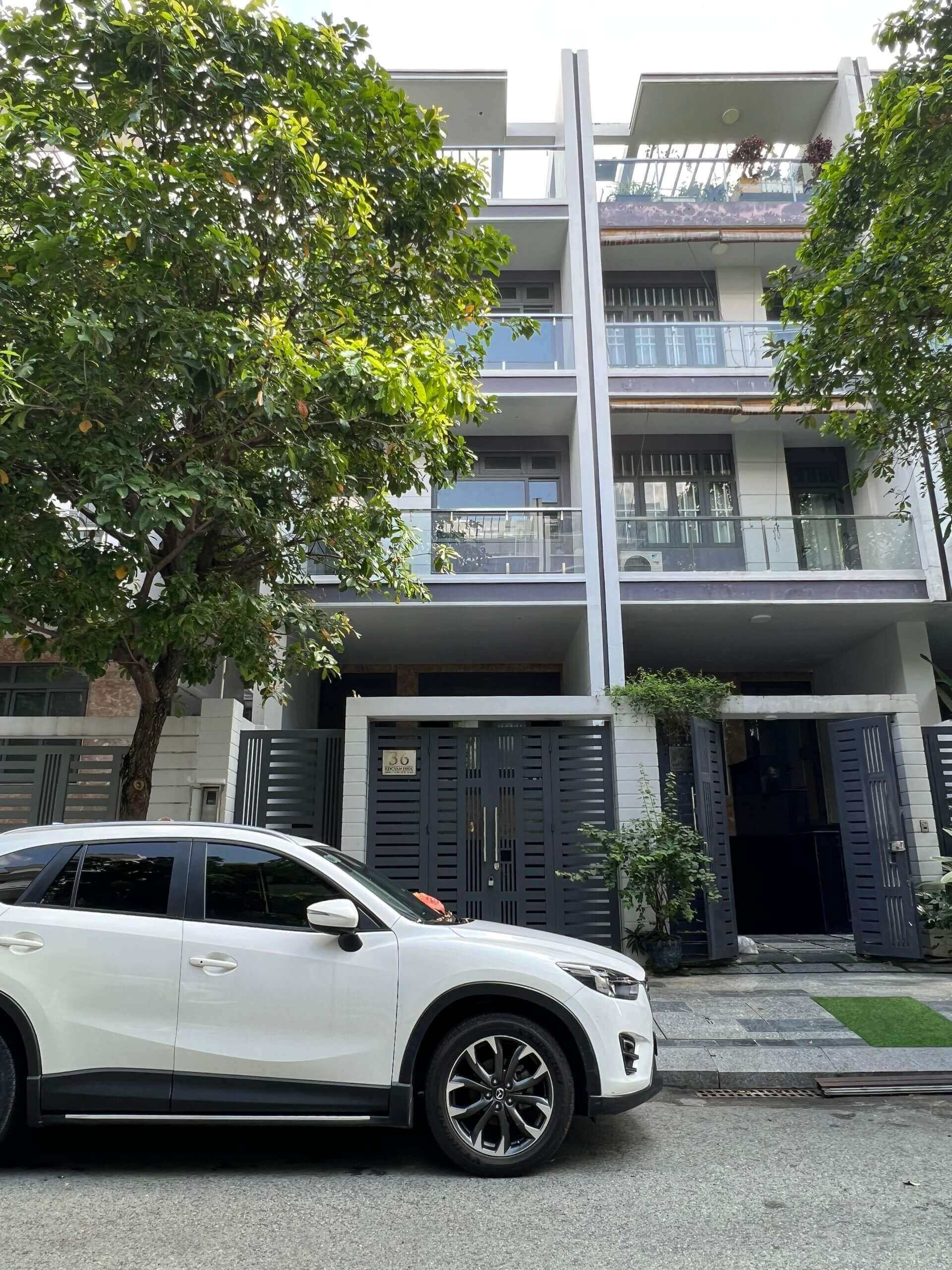 bán nhà vạn phúc city