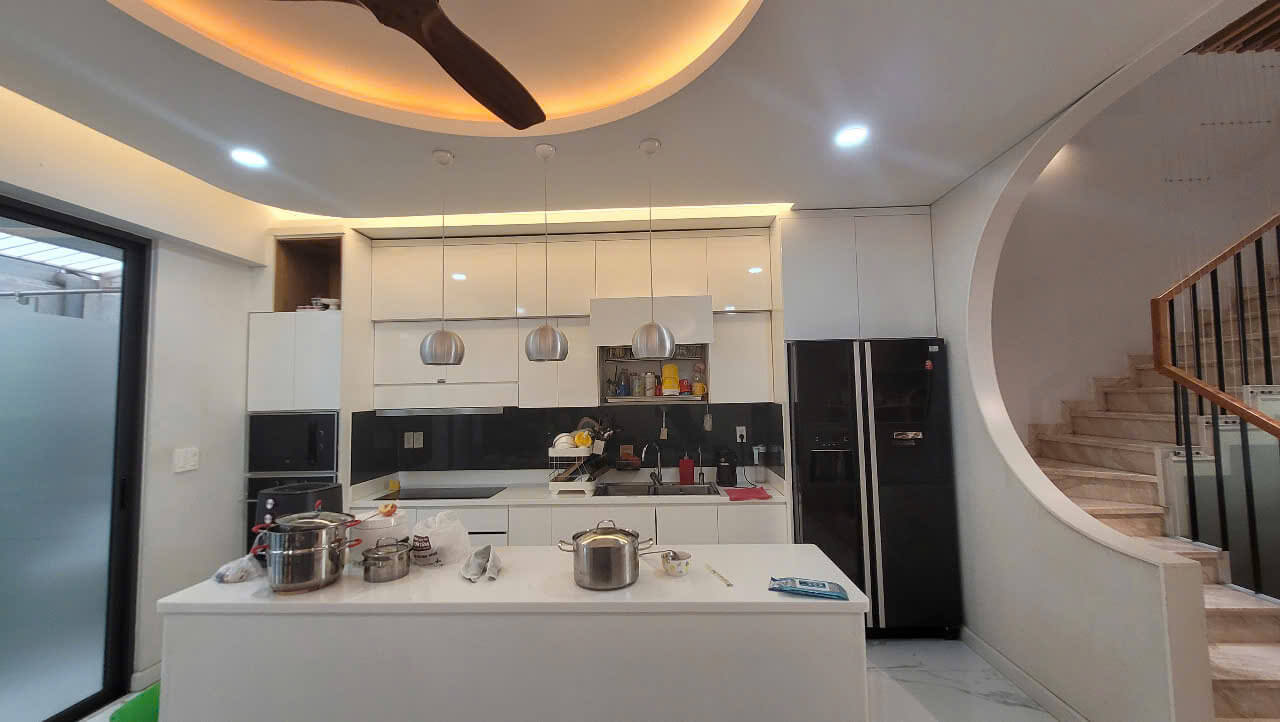 bán nhà vạn phúc city